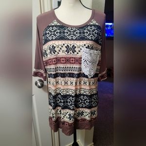 4/$25 Blouse NWOT Never Worn  Lare